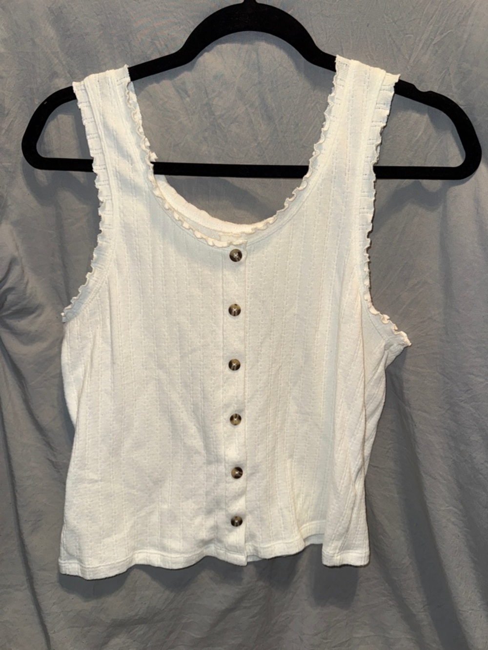 Women’s White Button-Front Cropped Tank Top with Ruffle Trim